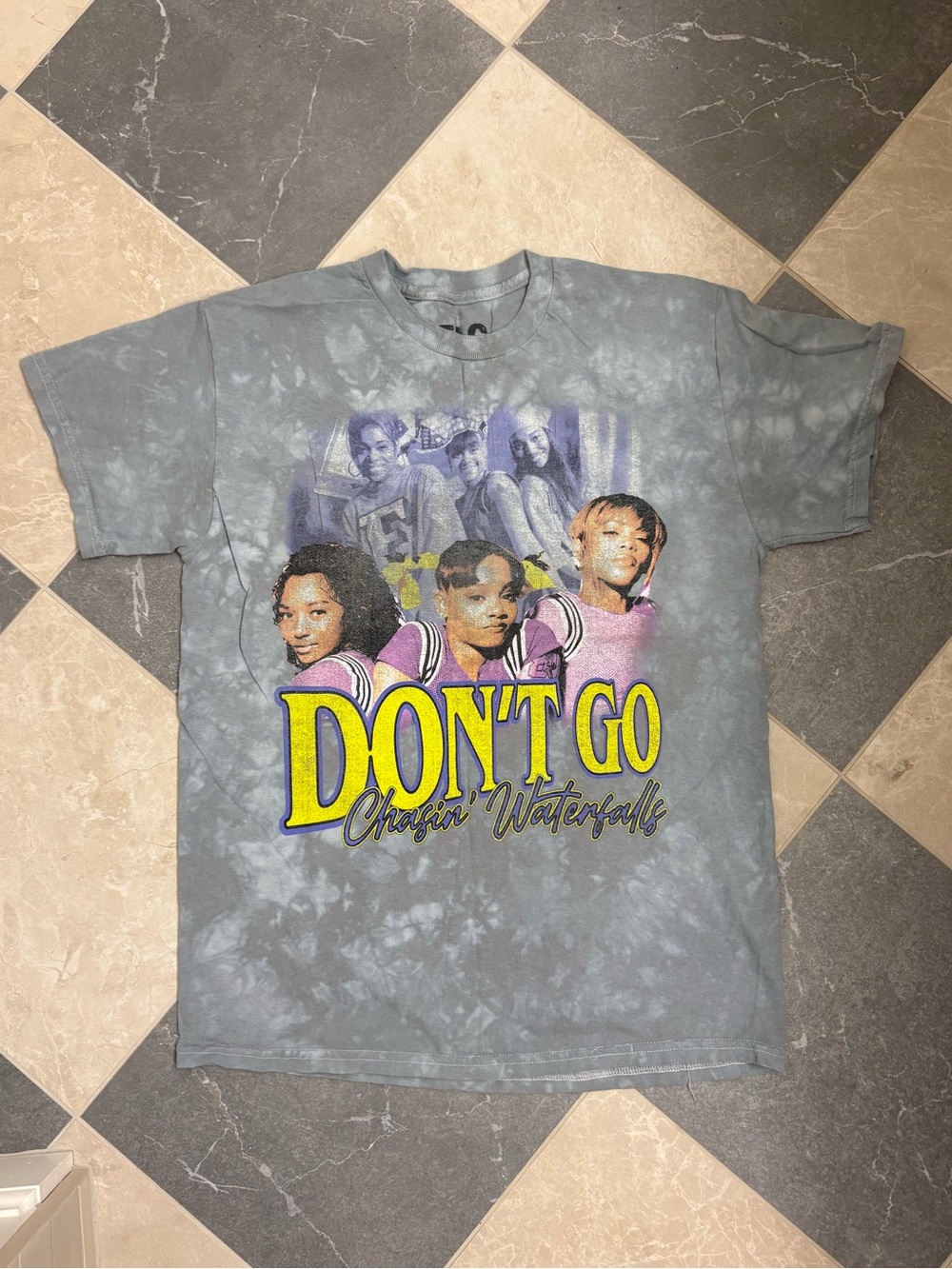 TLC 90s Y2K Don’t Go Chasin Waterfalls Acid Wash Tye Dye Graphic Tee - Gray